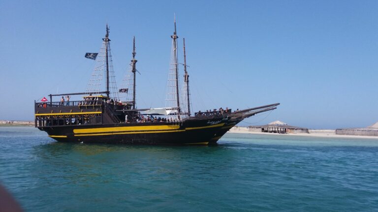 bateau pirate vers ile des flamants roses djerba